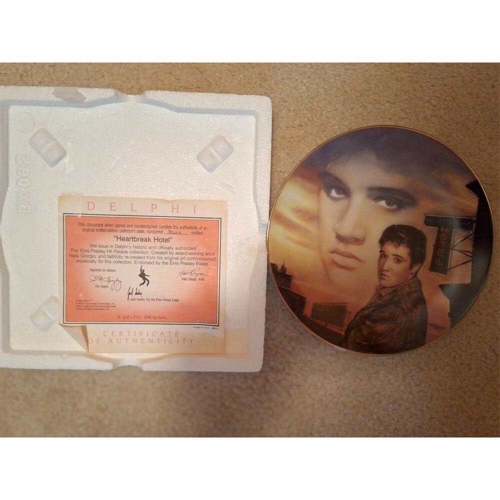 BRADFORD EXCHANGE Delphi Heartbreak Hotel Elvis Presley Plate 1992 Collectible